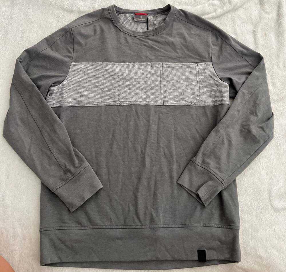 Victorinox Long Sleeve Sweatshirt Size M Gray Colorblock Crewneck